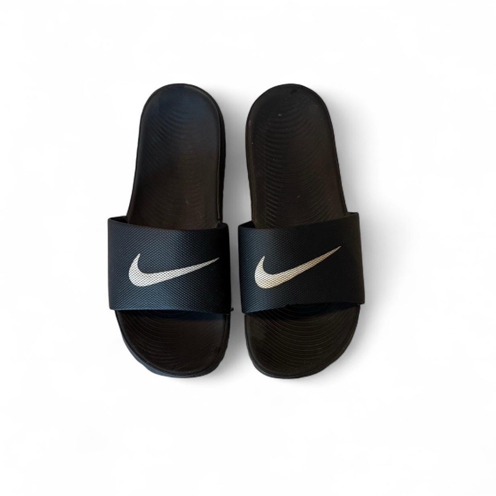 Size 8 Nike Women’s Black Slides with White Logo
